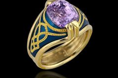 5.11 ct. Lavender Sapphire set on 18K gold ring with royal blue aluminium and 24K gold inlay by Zoltan David