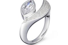 18K Modern Marq. Cut Diamond Ring