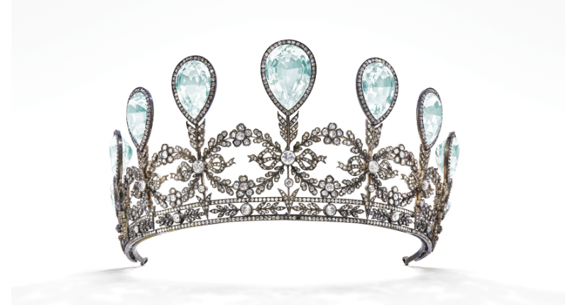 Geneva—A historic Fabergé tiara given by the regent of Mecklenburg-Strelitz in northern Germany to his bride in the early 1900s is heading to auction for the first time next month. 