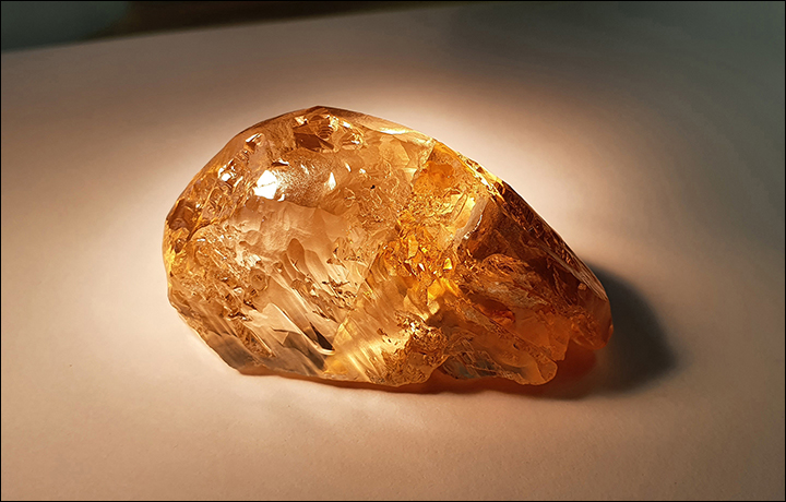 Russia unearths its largest ever color 236-carat rough diamond